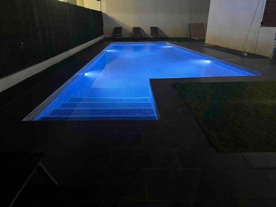 Modern 5-Bedroom Villa With Pool Montequinto Εξωτερικό φωτογραφία