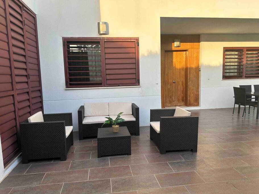 Modern 5-Bedroom Villa With Pool Montequinto Εξωτερικό φωτογραφία